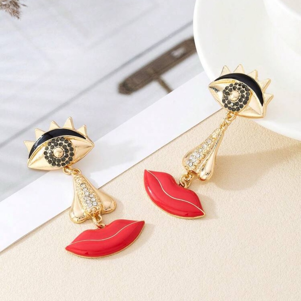 Chic Gold and Red Eye & Lip Earrings - Picture 3 of 4